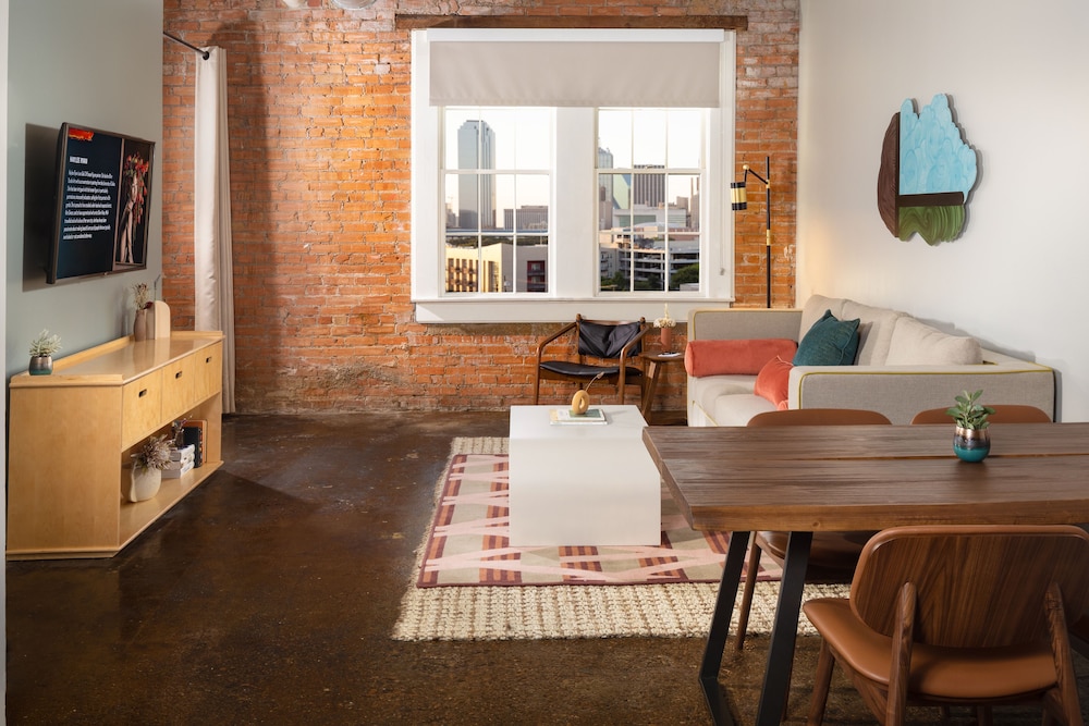 Canvas Hotel Dallas - photo 24