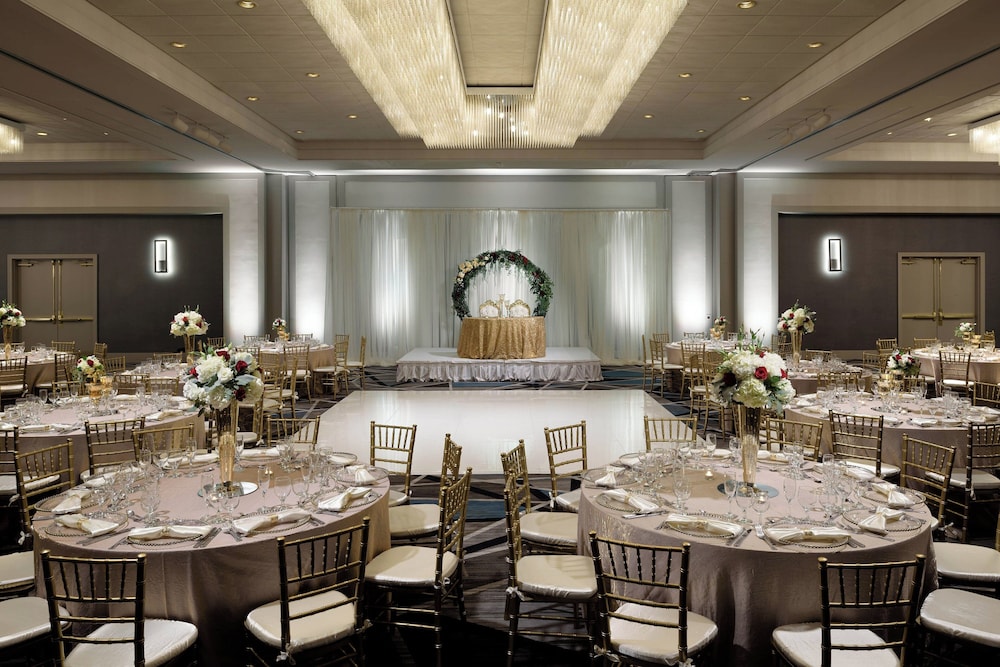 Sheraton Cerritos Hotel - photo 9