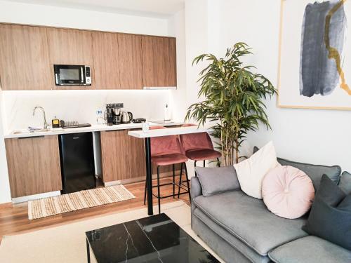 Sav12 Cozy Home in Athens — 4-Star Luxury Hotel in Athens, Greece