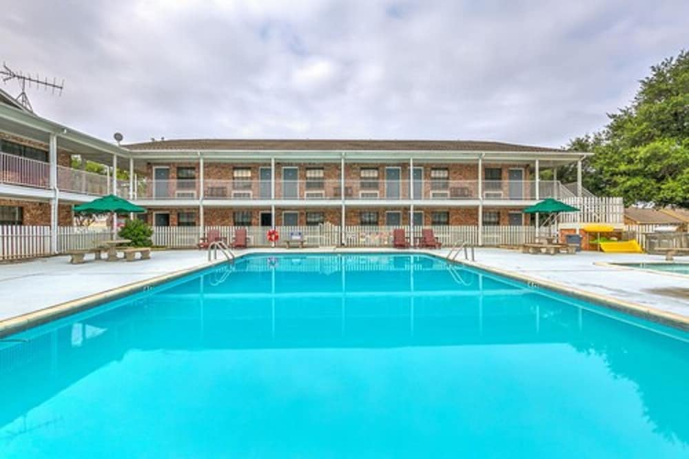 Lake View Inn - photo 20