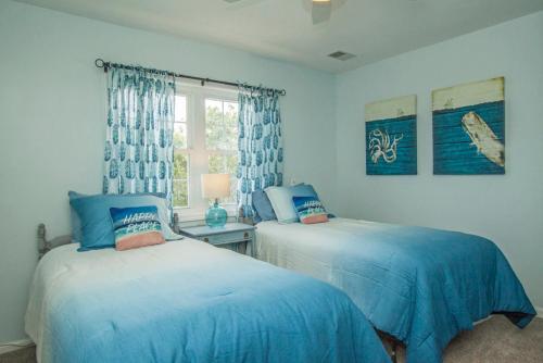 Saltwater Gospel by Oak Island Accommodations - photo 10
