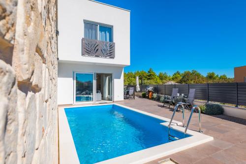Katrya luxury villa — 4-Star Luxury Hotel in Vodice, Croatia