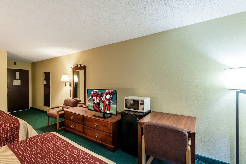 Red Roof Inn Morehead - photo 15