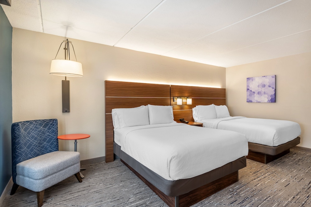 Holiday Inn Express and Suites Petersburg Fort Lee by IHG - photo 18