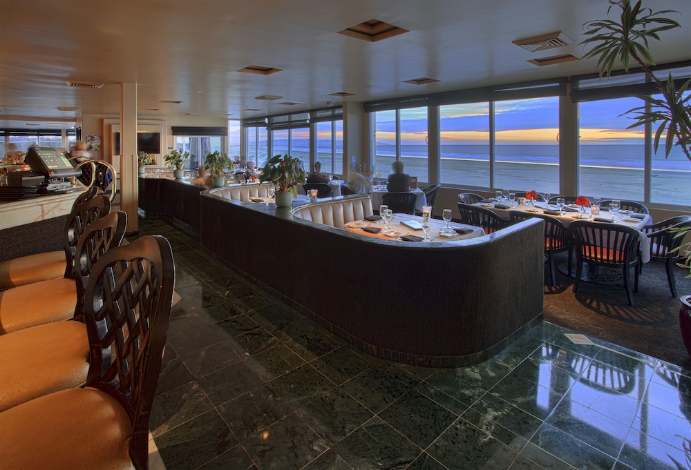 SeaVenture Beach Hotel - photo 15