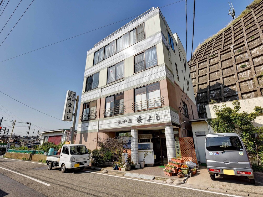 Hamayoshi - carbon neutral hotel in Kamogawa