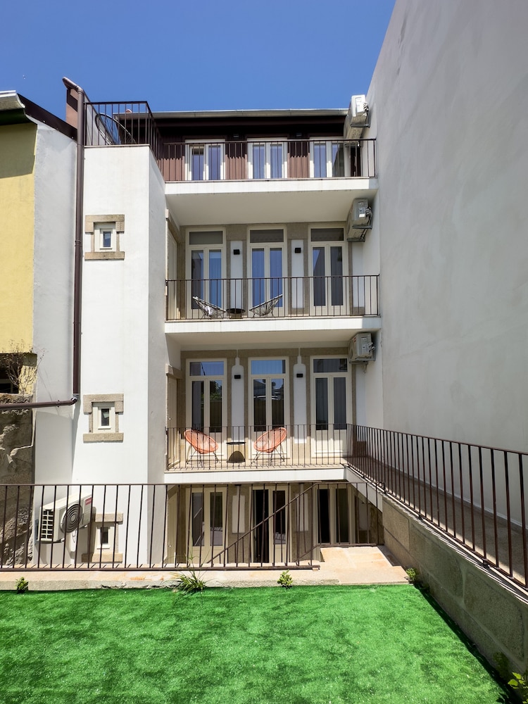 Vibrant Host Bonfim — 4-Star Luxury Hotel in Porto, Portugal