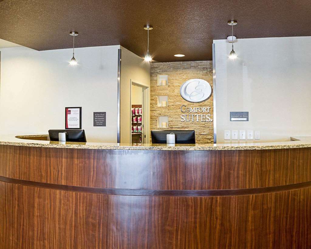 Comfort Suites Minot South - photo 8