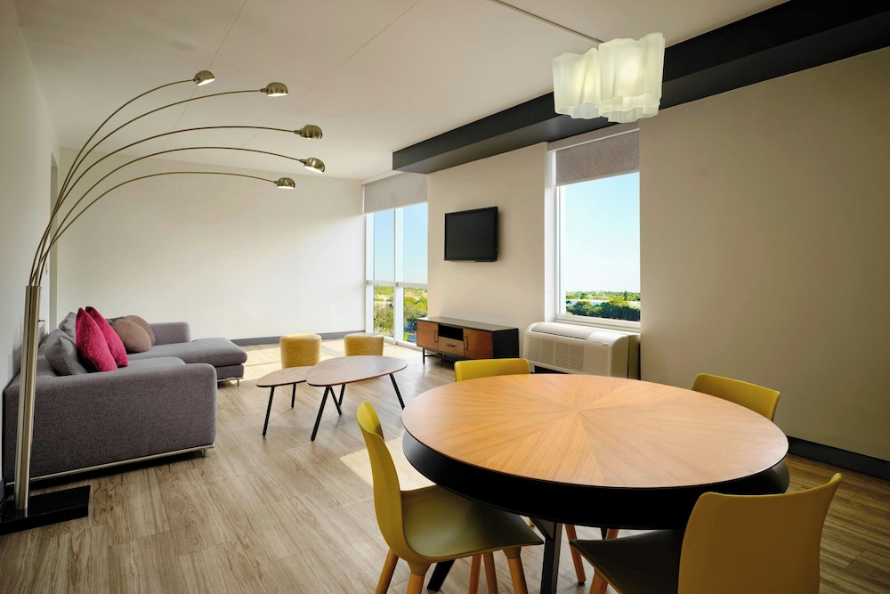 Aloft Miami Doral - photo 35