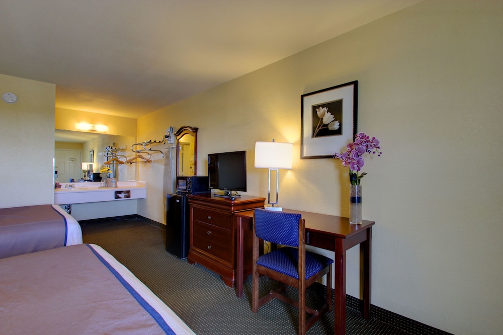 Key West Inn Tunica - photo 6