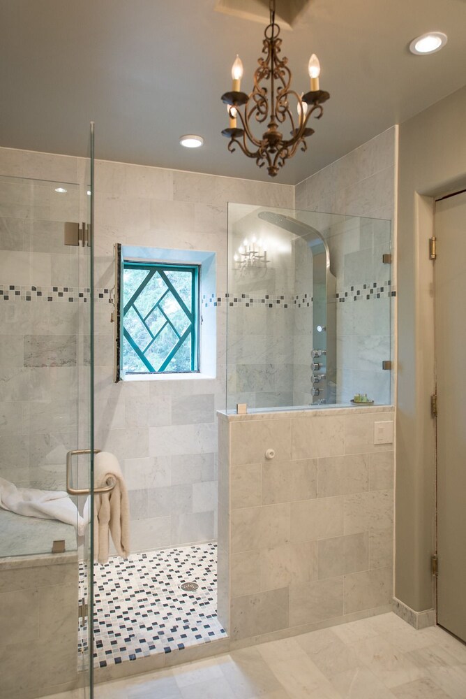 Inn Of The Turquoise Bear - photo 63