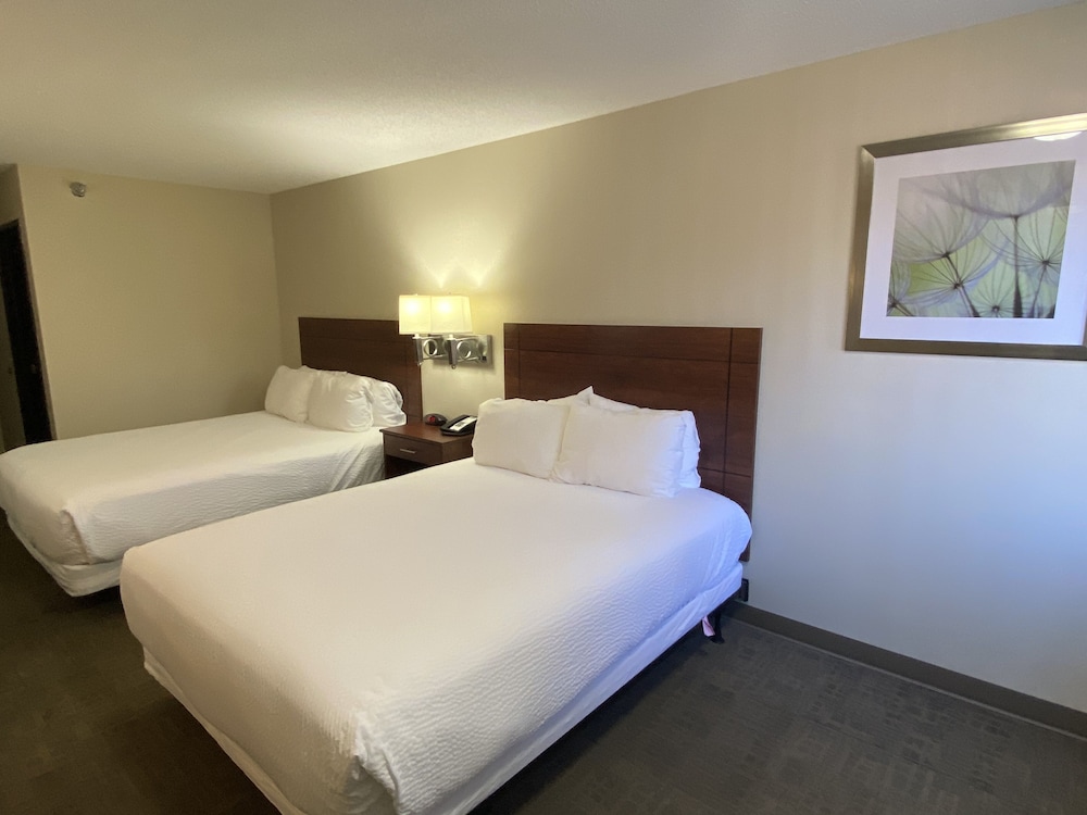 The Center Inn - photo 18