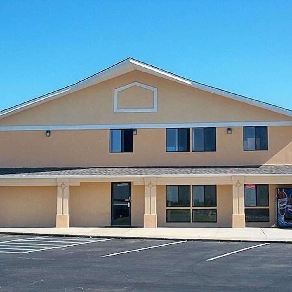 Economy Inn Wentzville - photo 32