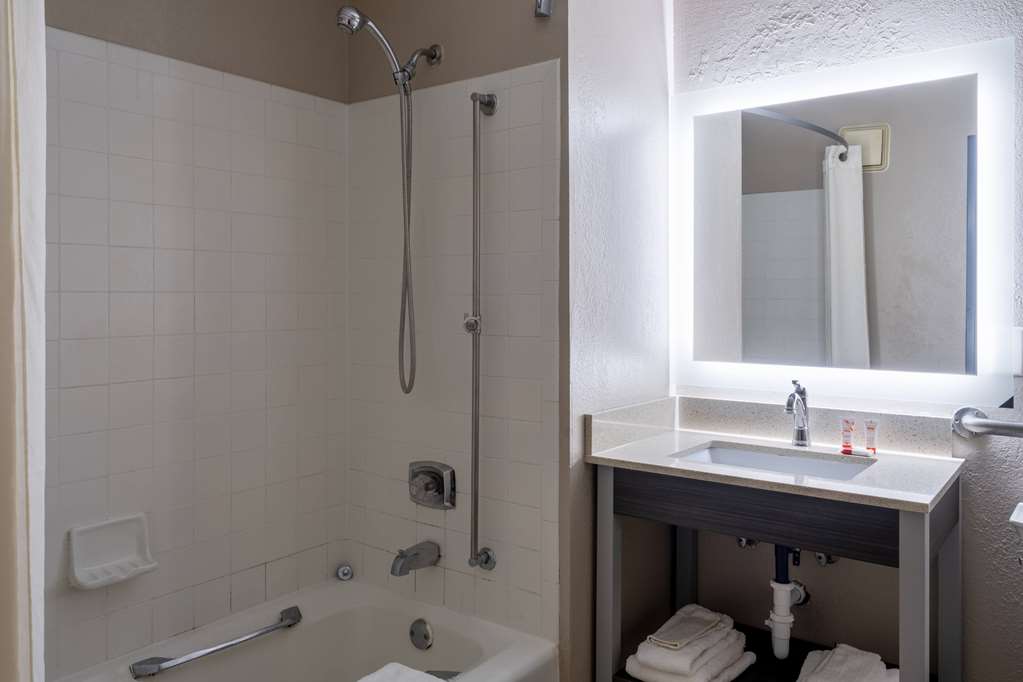 Super 8 by Wyndham Merrillville - photo 30