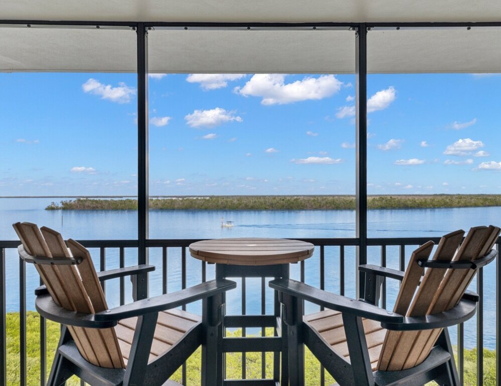 Palms of Bay Beach 4F — 4-Star Luxury Hotel in Fort Myers Beach, United States