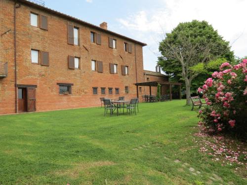 Borgo Del Papa — 4-Star Luxury Hotel in Castiglione Del Lago, Italy