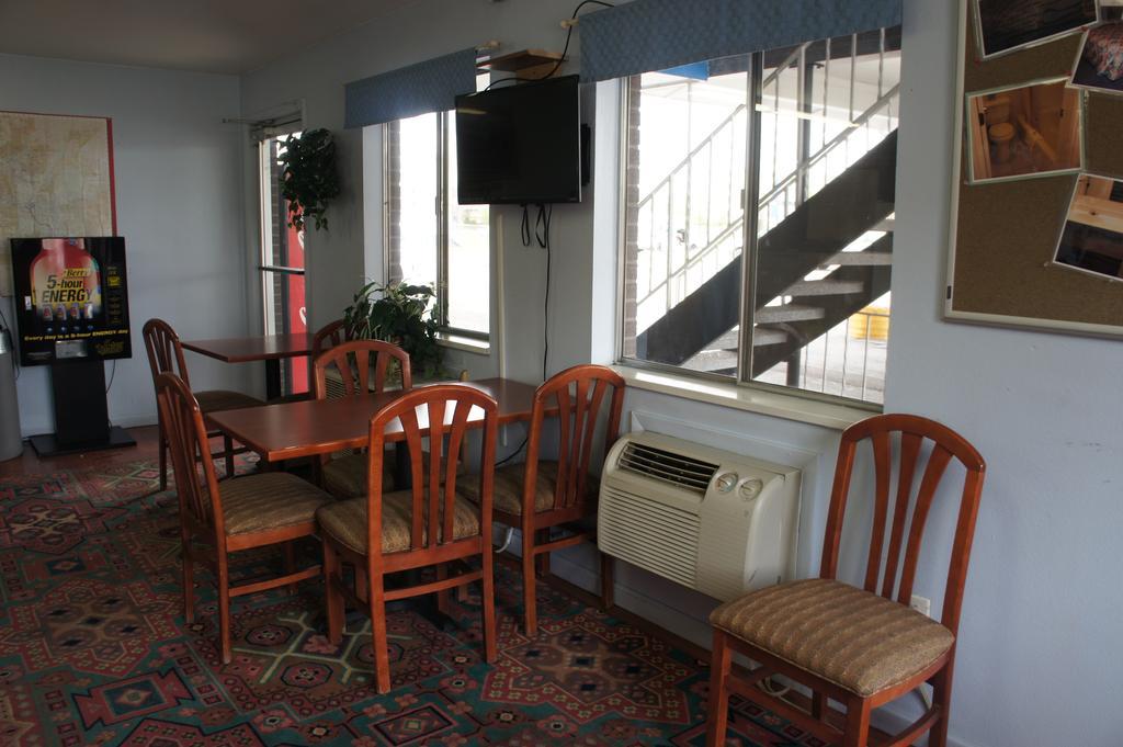 Best Interstate Inn - photo 15