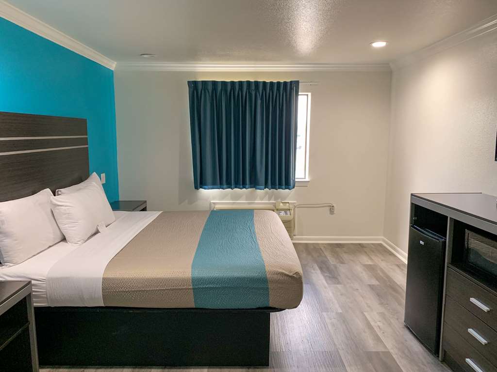 Motel 6 Houston TX Hwy 249 and Fallbrook - photo 6