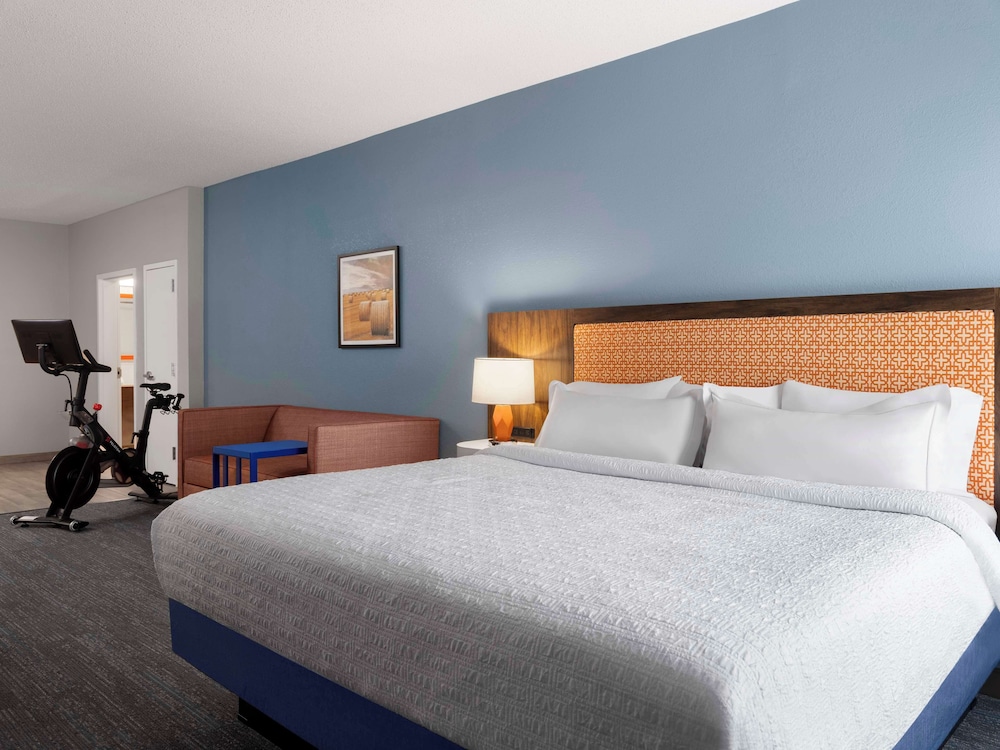 Hampton Inn Ottawa - photo 12