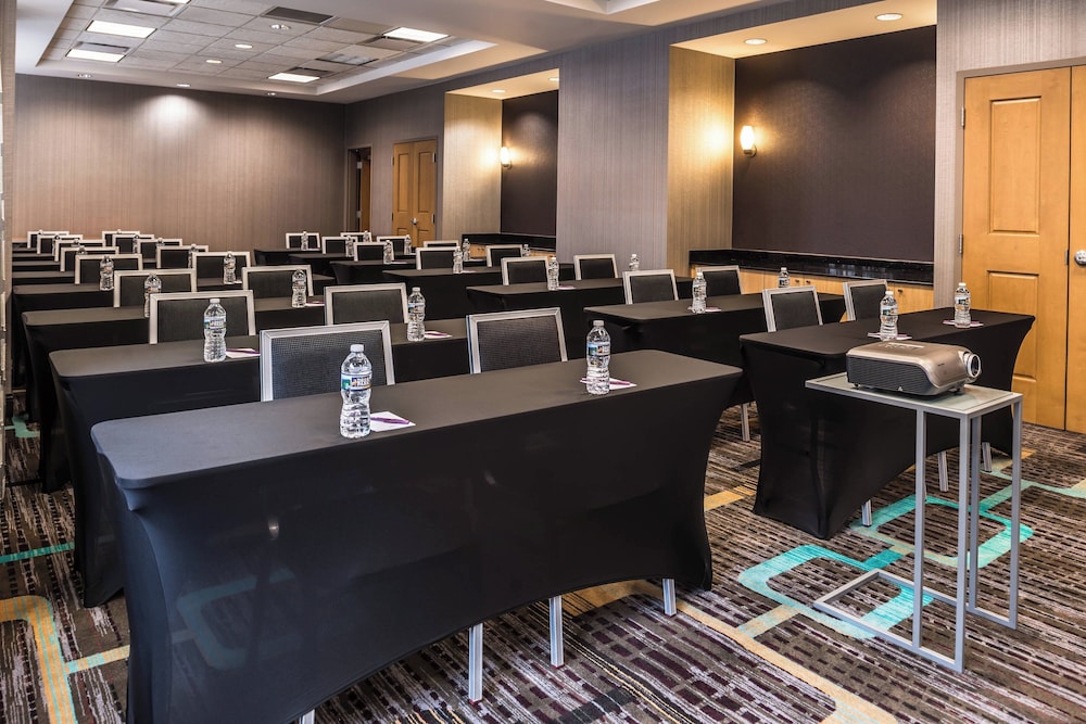 Residence Inn by Marriott Pittsburgh North Shore - photo 61