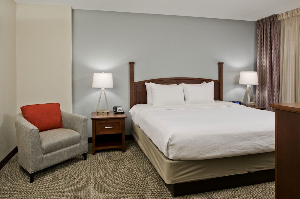 Staybridge Suites Charlotte Ballantyne by IHG - photo 9