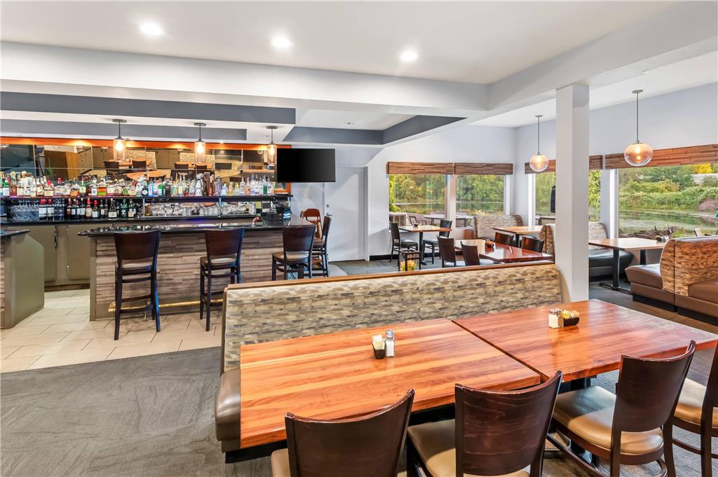 Radisson Hotel Portland Airport - photo 56