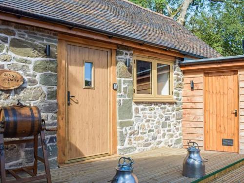 Stunning cottage nestled under the Longmynd Hills. — 4-Star Luxury Hotel in Church Stretton, United Kingdom