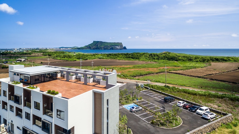 Thira Hotel - last minute hotel in Seogwipo