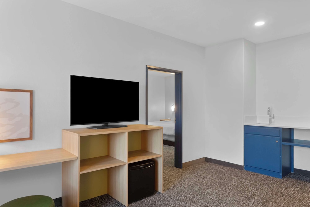 Spark By Hilton San Antonio Dominion - photo 12