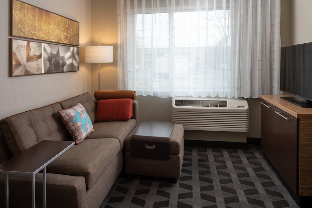 TownePlace Suites by Marriott Clarksville - photo 17