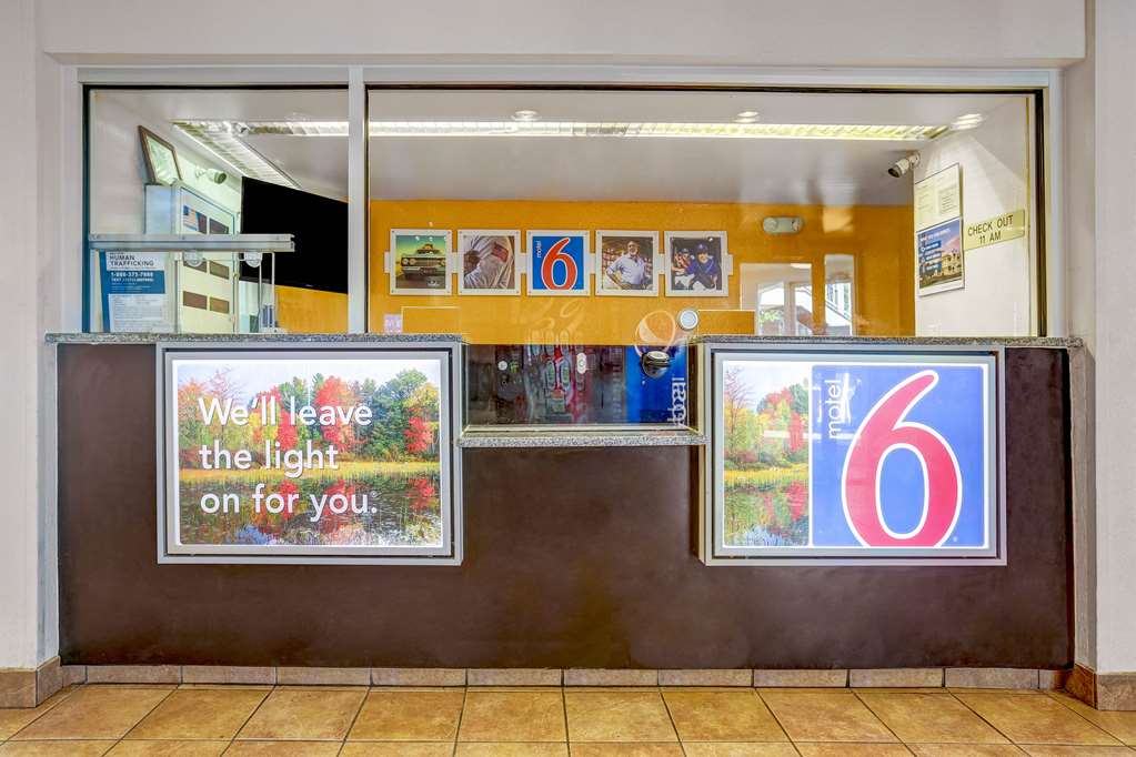 Motel 6 Raleigh NC North - photo 23