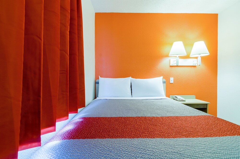 Motel6 North Platte NE East - photo 10