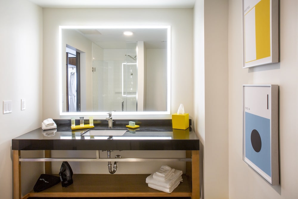 Hotel Indigo Everett Waterfront Place by IHG - photo 14
