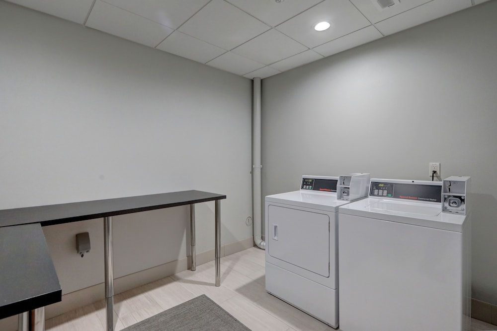 Holiday Inn Express & Suites Auburn Downtown by IHG - photo 17