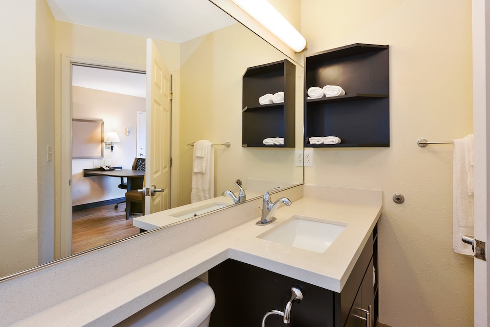 Candlewood Suites Rocky Mount by IHG - photo 16
