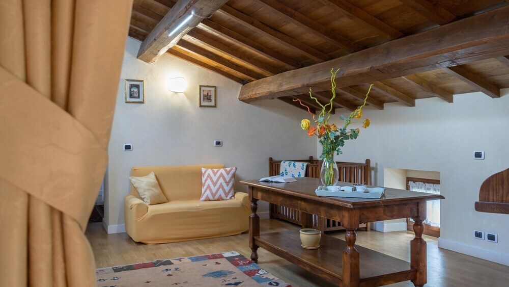 La Colonica 18 Emma Villas — 4-Star Luxury Hotel in Anghiari, Italy