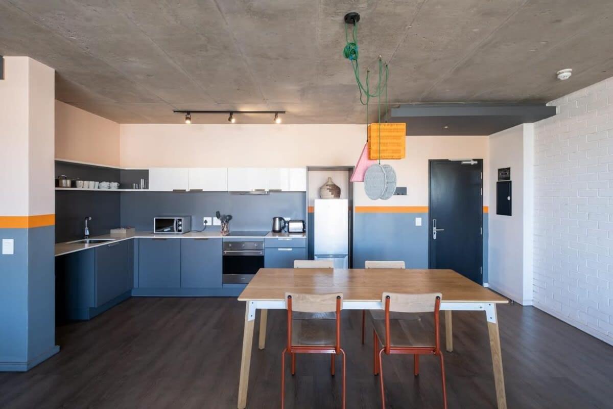 407 WEX1 by Perch Stays with daily housekeeping
