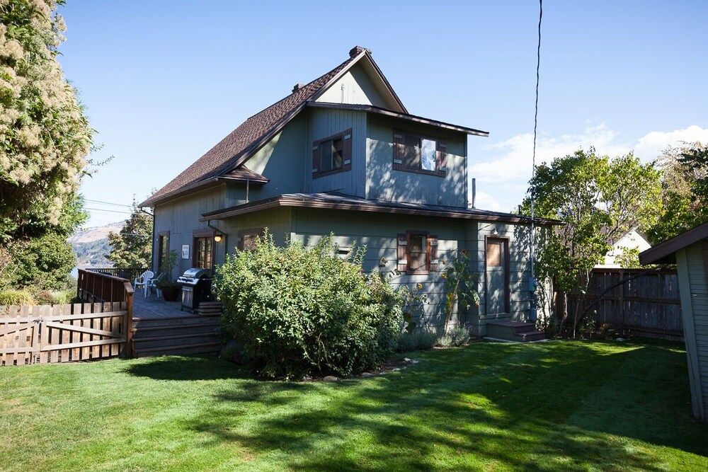 Heartbreak 30 day minimum — 4-Star Luxury Hotel in Hood River, United States
