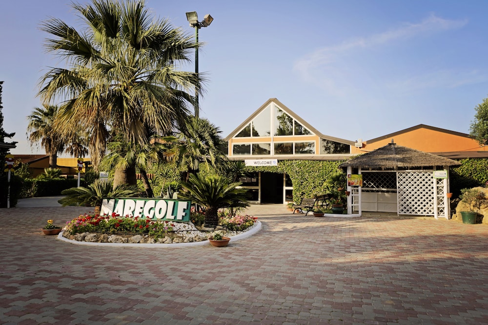Residence Marlusa — 4-Star Luxury Hotel in Cassano Allo Ionio, Italy