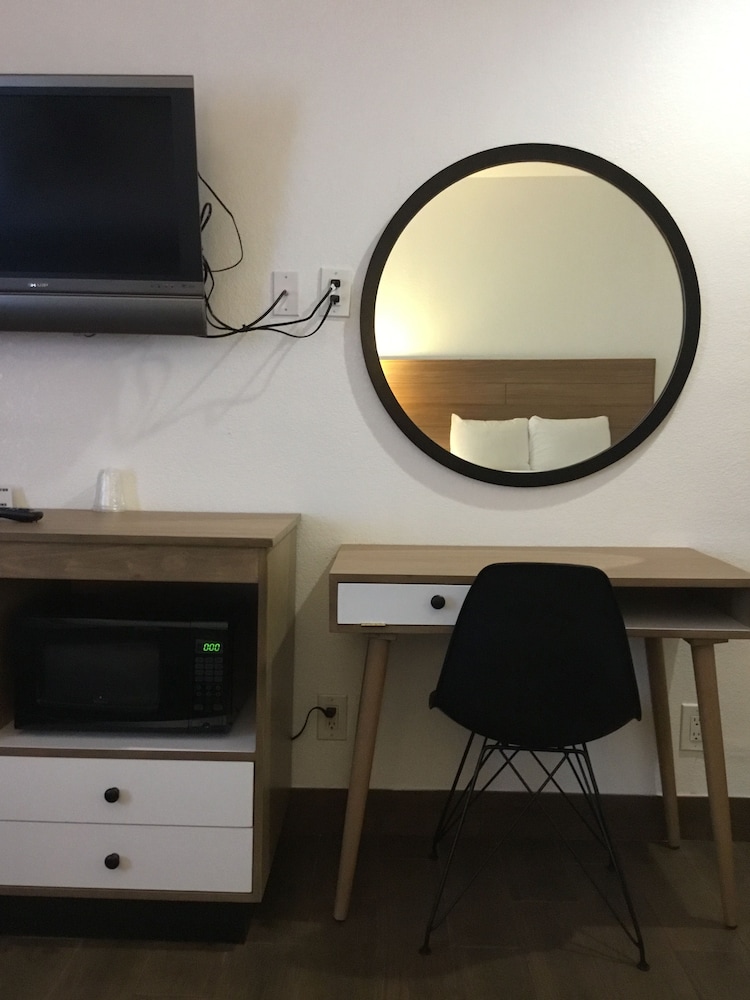 San Diego Downtown Lodge - photo 13