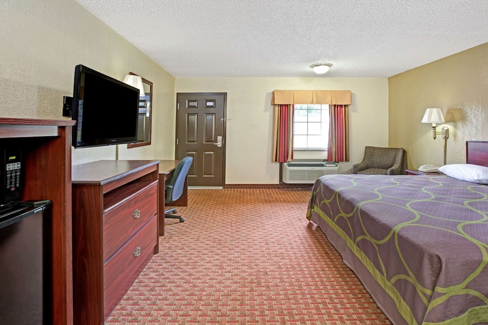 Super 8 by Wyndham Shawnee - photo 18