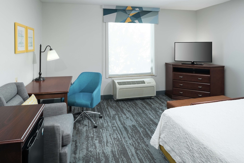 Hampton Inn & Suites Rochester North - photo 14