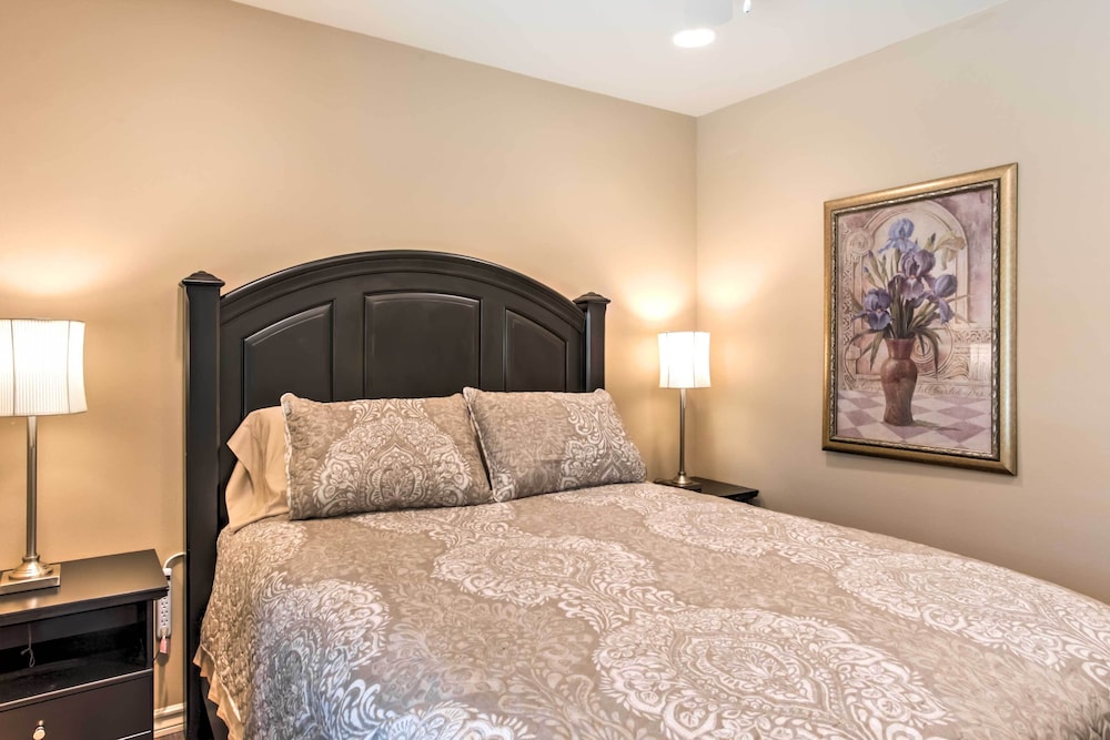 El Paso Smart House Backyard 12 Mi to Downtown - photo 3