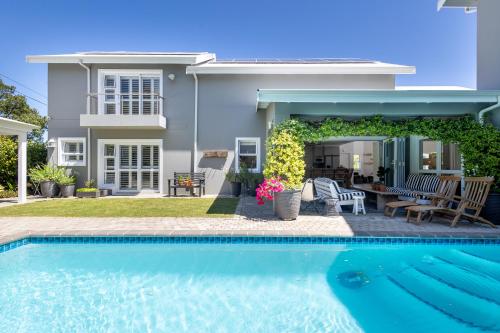 Stableford Beach House Plett — 4-Star Luxury Hotel in Plettenberg Bay, South Africa