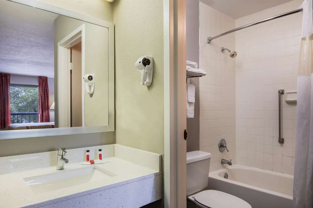 Days Inn by Wyndham Wilson - photo 20
