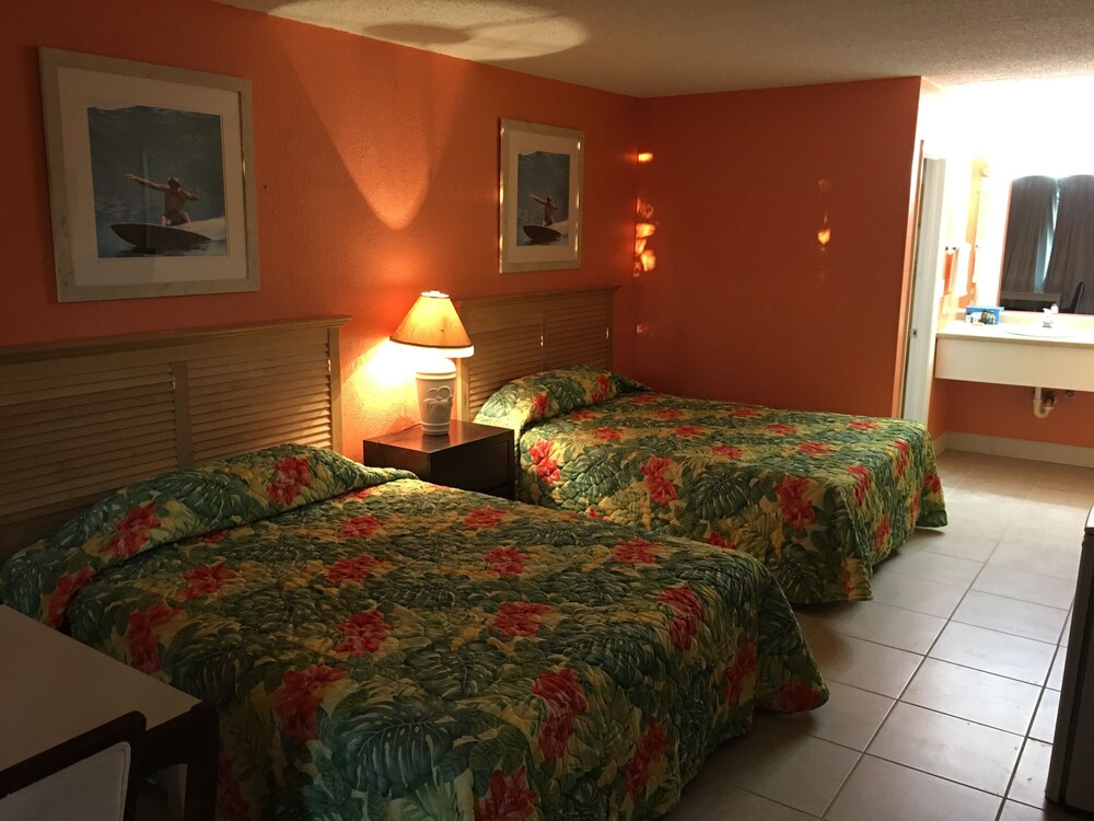 Tropical Inn Resort - photo 11