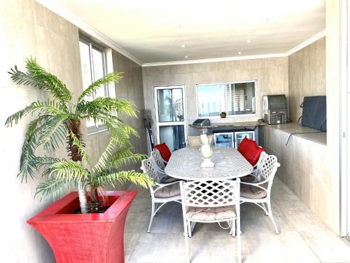Sea View Penthouse — 4-Star Luxury Hotel in Ballito, South Africa