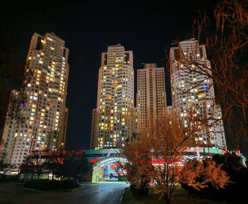 36th floor Sky city app Free parking — 4-Star Luxury Hotel in Skopje, Republic of Macedonia