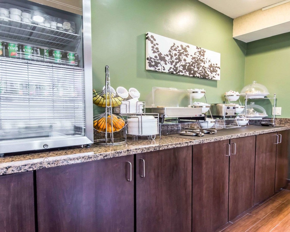 Blankenbaker Inn by IHG - photo 28
