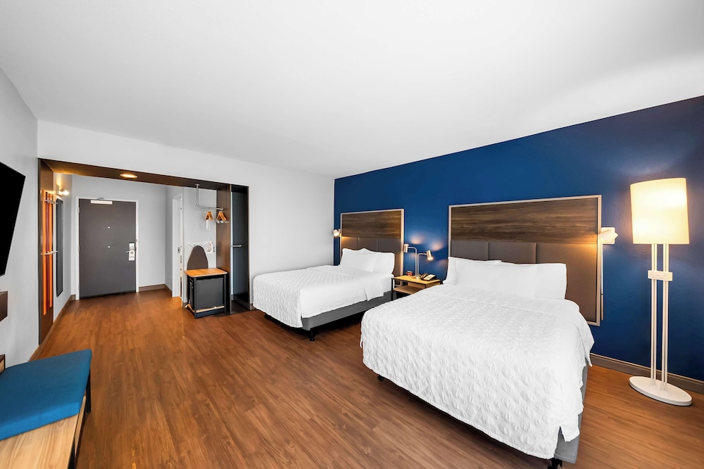 Tru by Hilton Plano Hwy 75 - photo 28